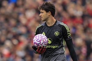 曼聯(lián)舊將：跟奧納納相比拉門斯才像個(gè)門將，至少后者會(huì)用手撲救