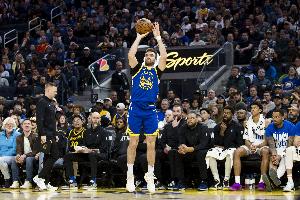 斯潘塞近4場共出戰(zhàn)102分鐘 期間勇士每百回合凈勝對手超25分！