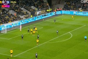 誰都能捅一刀曼聯(lián)助狼隊(duì)結(jié)束43天球荒，本賽季僅1次零封對(duì)手