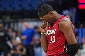 不理想！阿德巴約14中7拿到19分8板 三分3中0