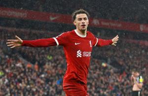 柯蒂斯·瓊斯：我們始終支持斯洛特，全隊(duì)與他共同進(jìn)退