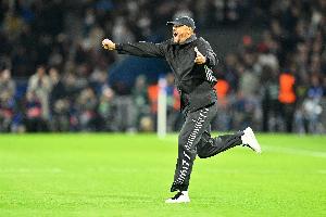 孔帕尼：戴維斯剛傷愈回歸對葡體不太可能出場，未來他會發(fā)揮作用