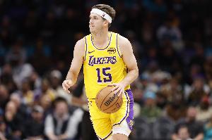 怎么了？里夫斯近兩戰(zhàn)場(chǎng)均13分6板5.5助 三項(xiàng)命中率28/33/67%