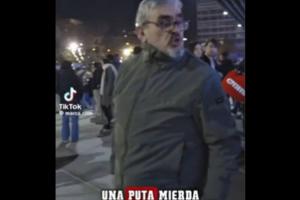 含媽量爆表！皇馬球迷現(xiàn)場開噴：球迷教練高層都是廢物，都在撈錢