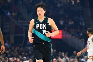 NBA官方數(shù)據(jù)：楊瀚森本賽季每36分鐘掩護助攻7.1次 高居聯(lián)盟第三