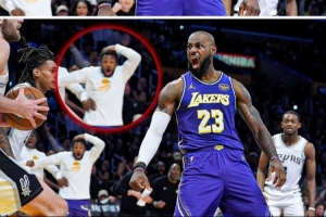 詹姆斯驚天隔扣科內(nèi)特 場邊的布朗尼被驚出表情包