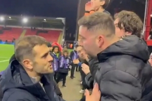 威爾希爾帶盧頓戰(zhàn)平后被球迷質(zhì)疑，耐心安撫球迷獲網(wǎng)友稱贊