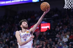 霍姆格倫談阿倫惡犯被驅(qū)逐：裁判的判罰沒(méi)問(wèn)題 我們只想著比賽