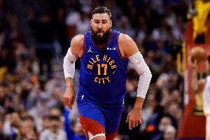 運(yùn)動戰(zhàn)百發(fā)百中！瓦蘭7投全中高效得到15分6板2助