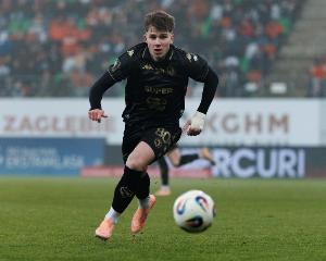 3大豪門競爭！英媒：曼城領先阿森納、切爾西競爭17歲波蘭新星