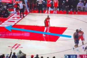 溝通缺位？哈登關(guān)鍵時刻兩次讓隊友去接球 自己沒回頭&隊友反應(yīng)慢