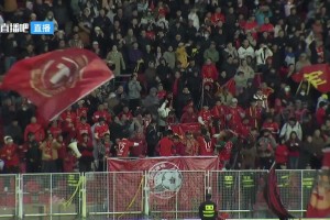 遼足回歸中超！鐵西體育場DJ帶著遼寧球迷高喊“中超我們來啦！”