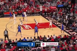 太帥了！王俊杰在NCAA季前賽上演驚艷一條龍滯空上籃！