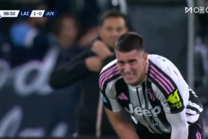 失良機(jī)！孔塞桑速度生吃對手傳中！弗拉霍維奇打門沒進(jìn)自己還傷了